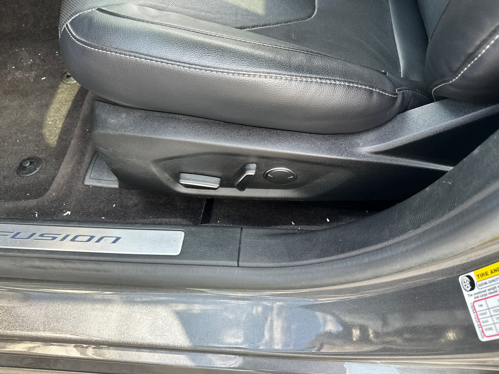 2019 Ford Fusion Energi Titanium 25