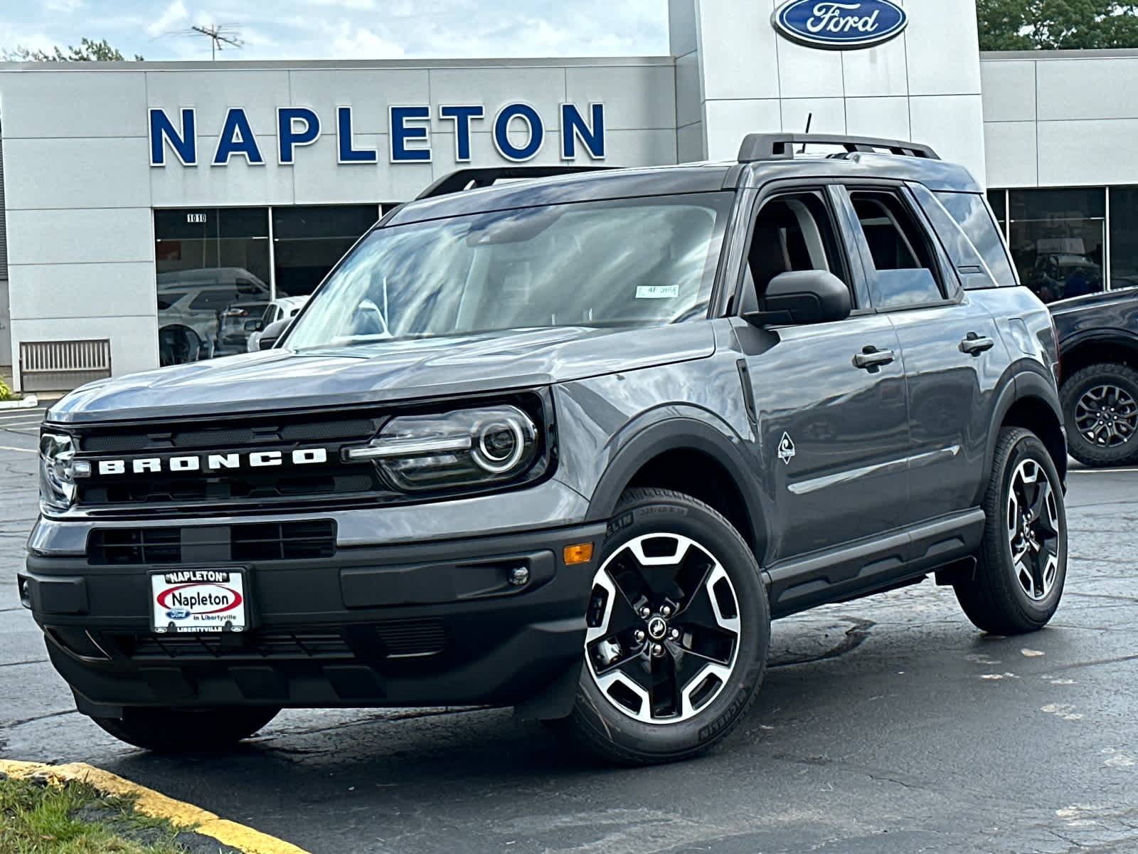 2024 Ford Bronco Sport Outer Banks 2