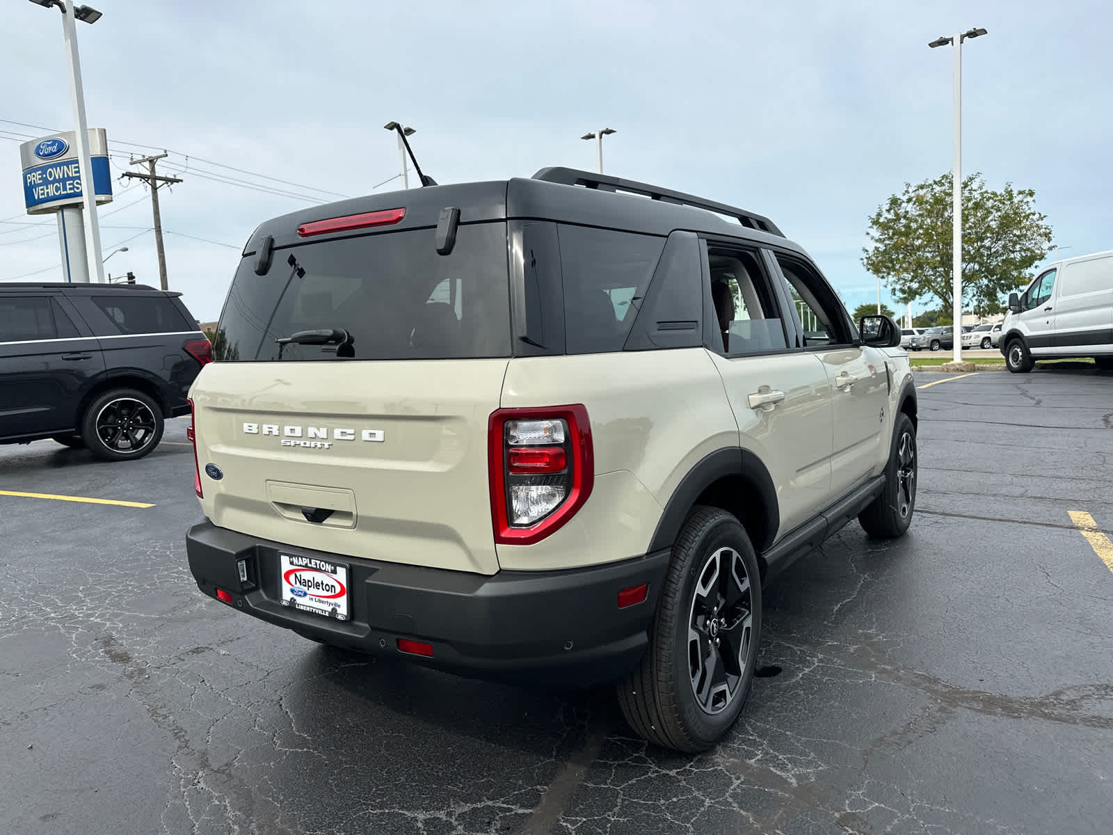 2024 Ford Bronco Sport Outer Banks 8