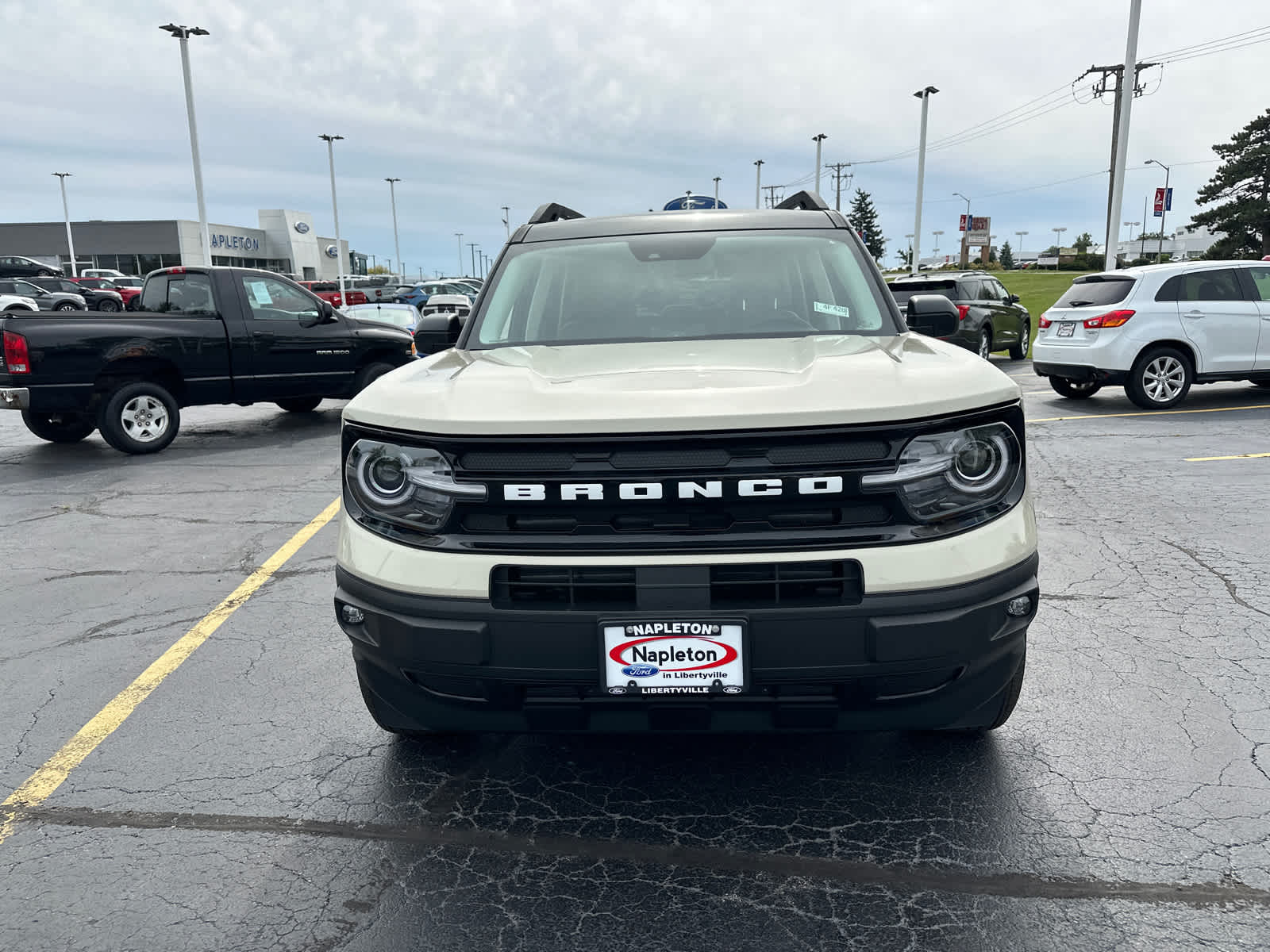 2024 Ford Bronco Sport Outer Banks 3