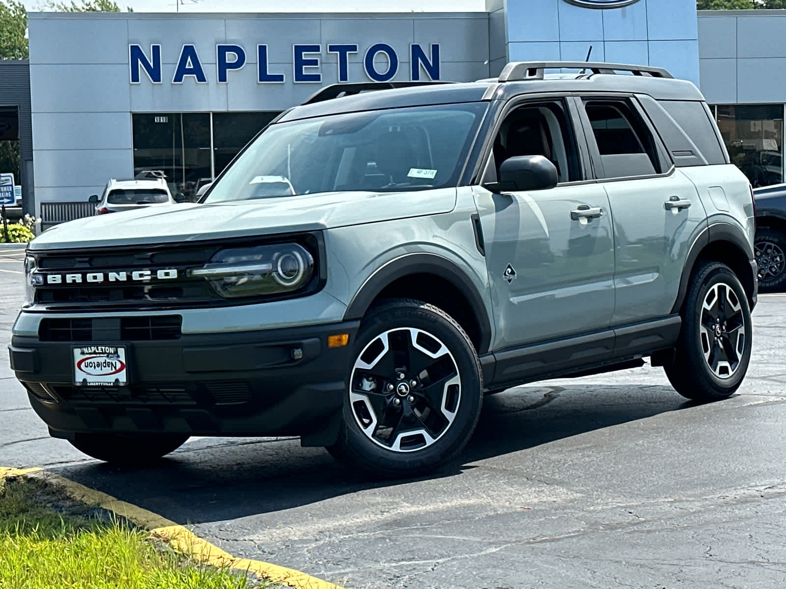 2024 Ford Bronco Sport Outer Banks 2