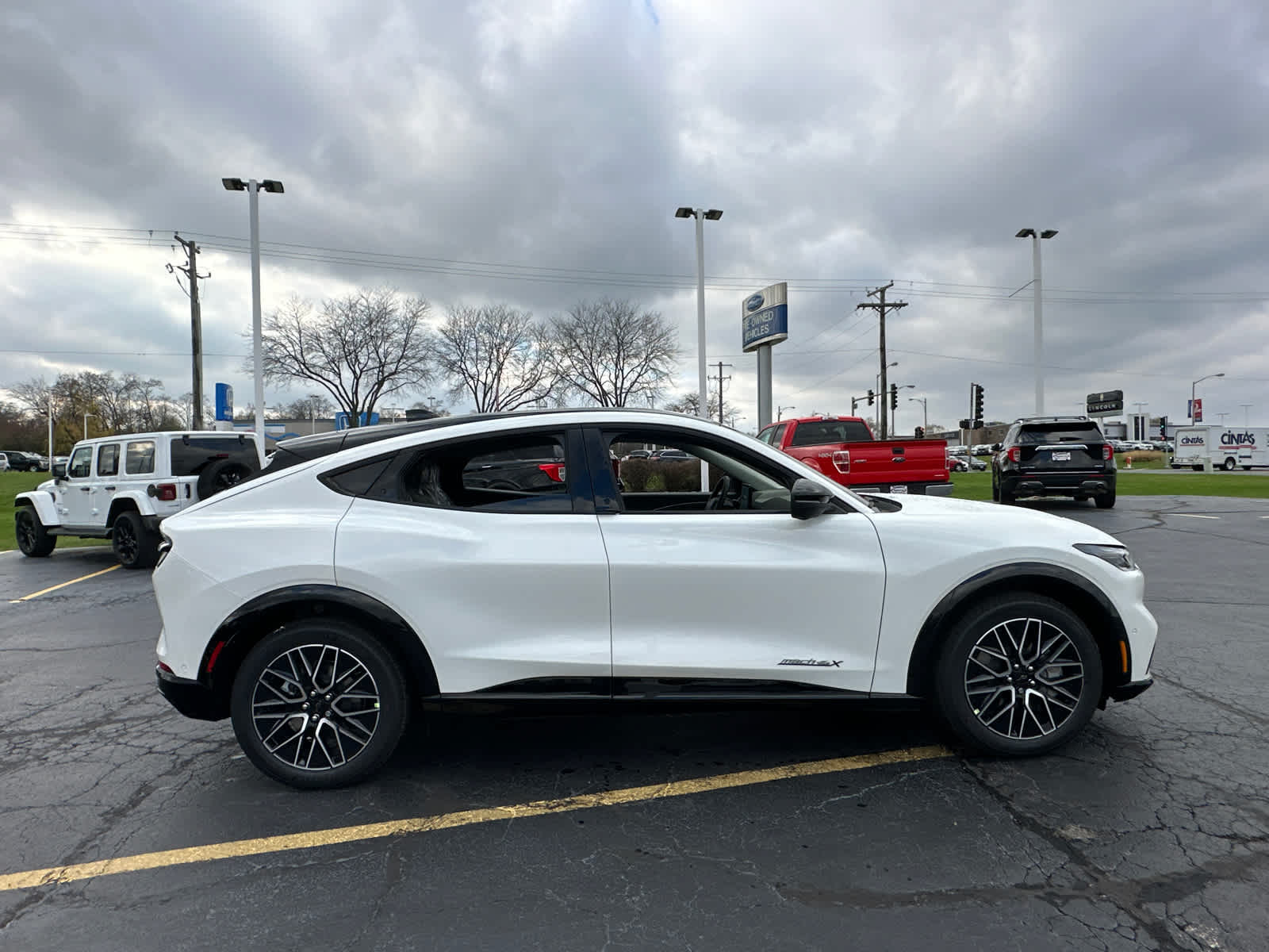 2024 Ford Mustang Mach-E Premium 9