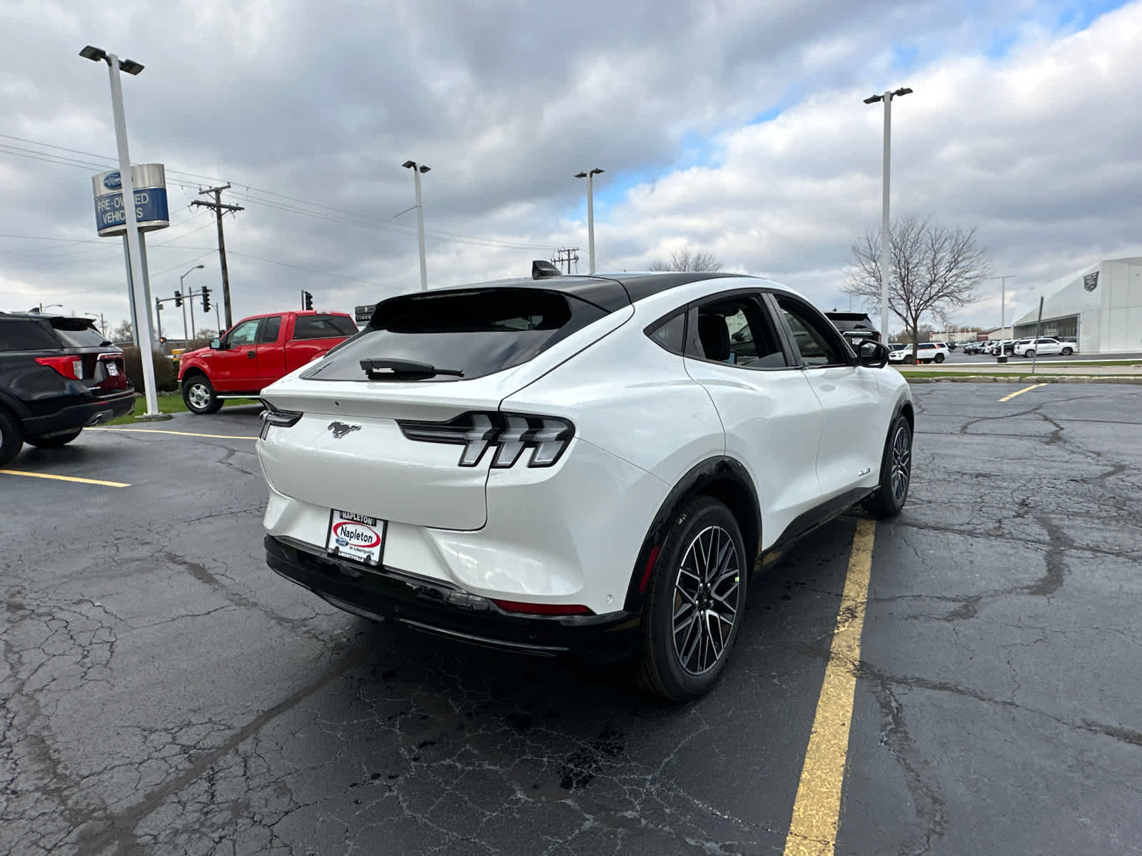 2024 Ford Mustang Mach-E Premium 8