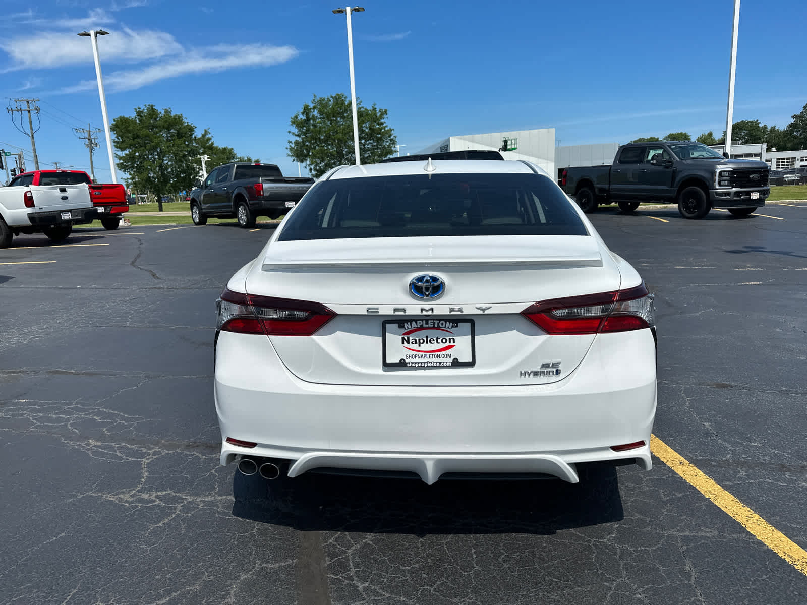 2022 Toyota Camry Hybrid SE 7