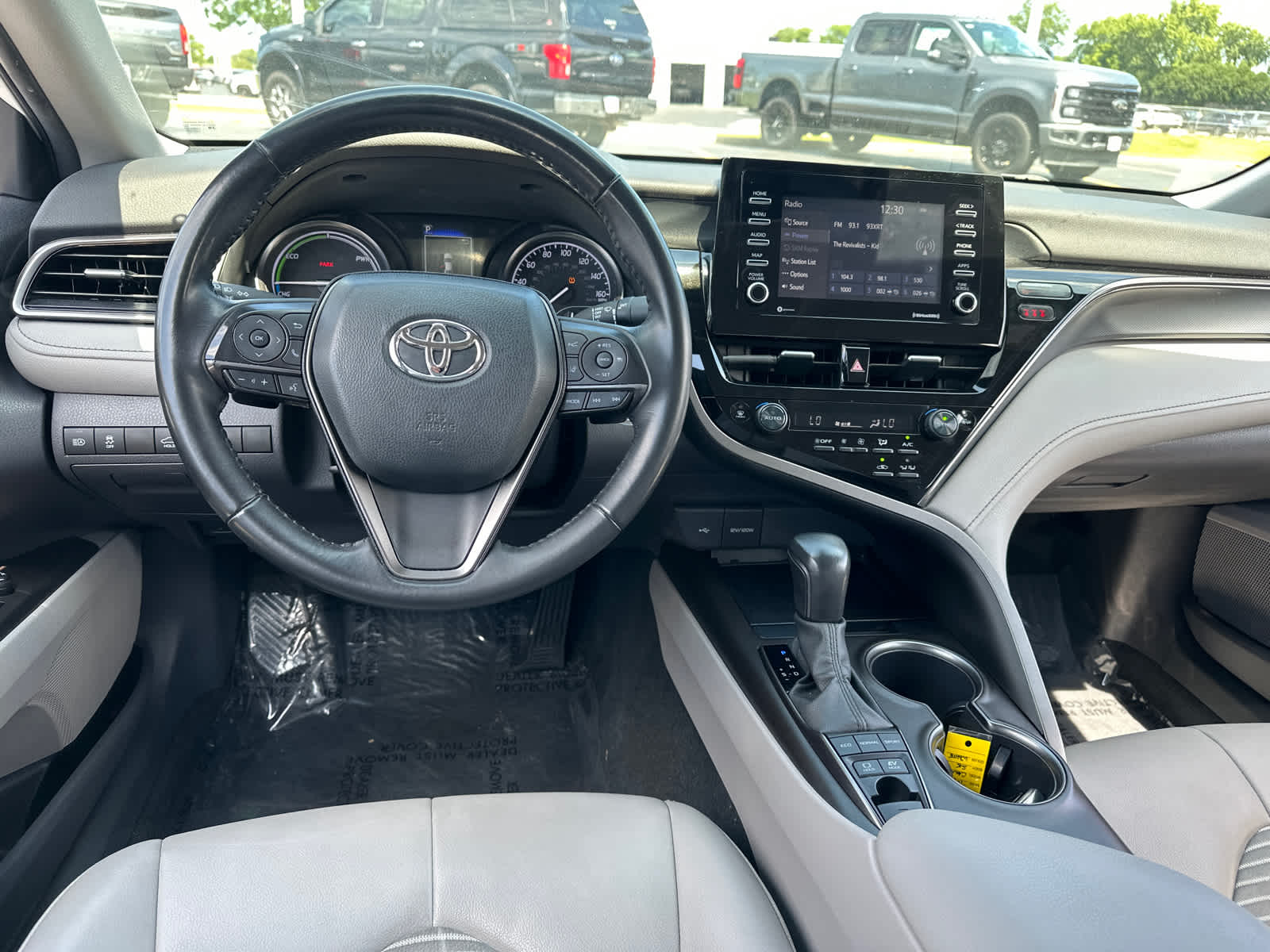 2022 Toyota Camry Hybrid SE 16