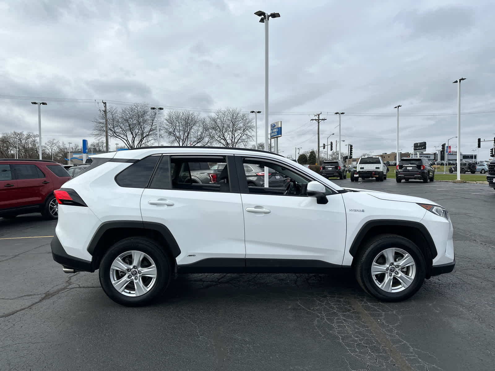 2021 Toyota RAV4 Hybrid XLE 9