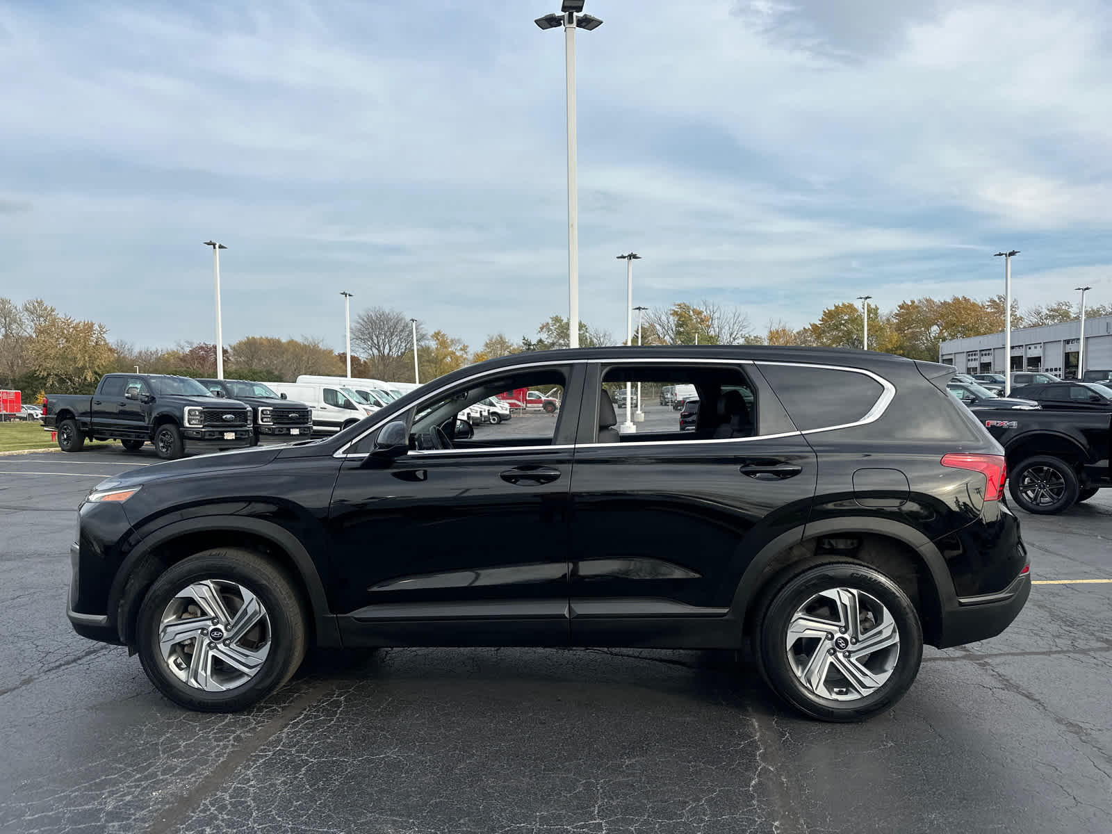 2021 Hyundai Santa Fe SE 5