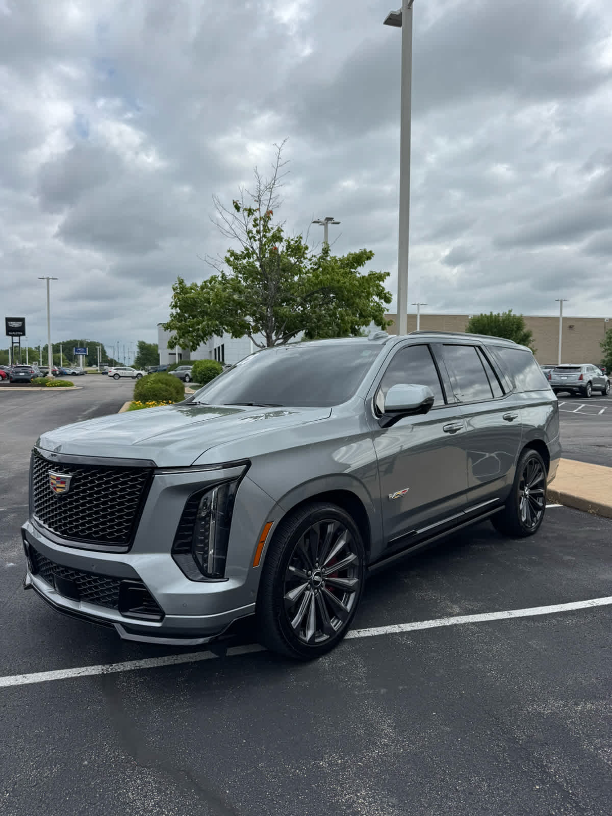 Argent Silver Metallic 2025 Cadillac Escalade-V 4WD SUV / Crossover All-Wheel Drive Automatic