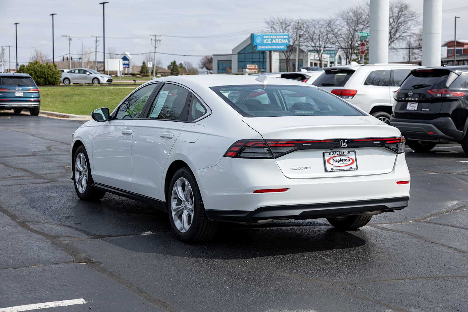 View vehicle photo 5