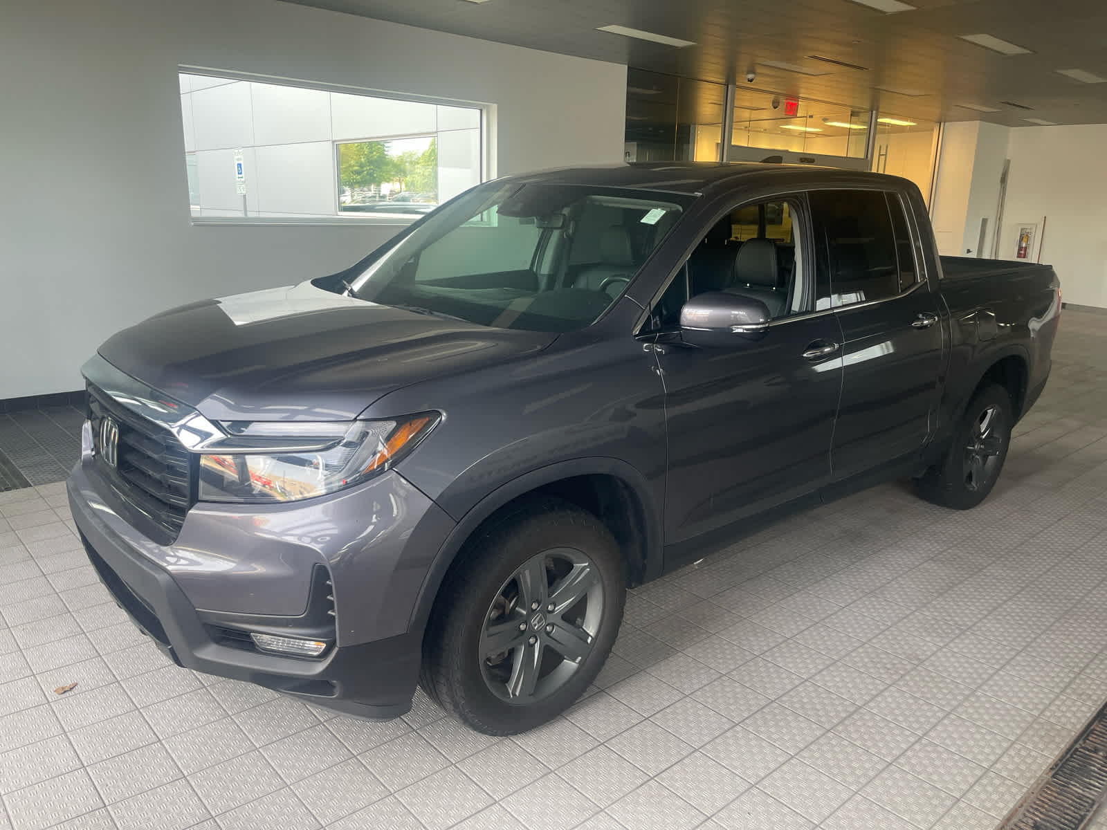 Gray (Modern Steel Metallic) 2023 Honda Ridgeline RTL-E AWD Pickup Truck All-Wheel Drive 9-Speed Automatic