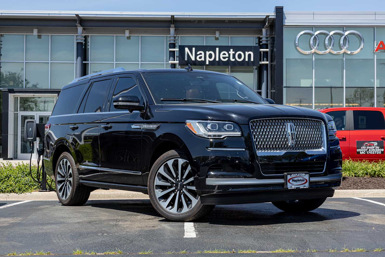 Infinite Black Metallic Clearcoat 2023 Lincoln Navigator Reserve 4WD SUV / Crossover Four-Wheel Drive Automatic