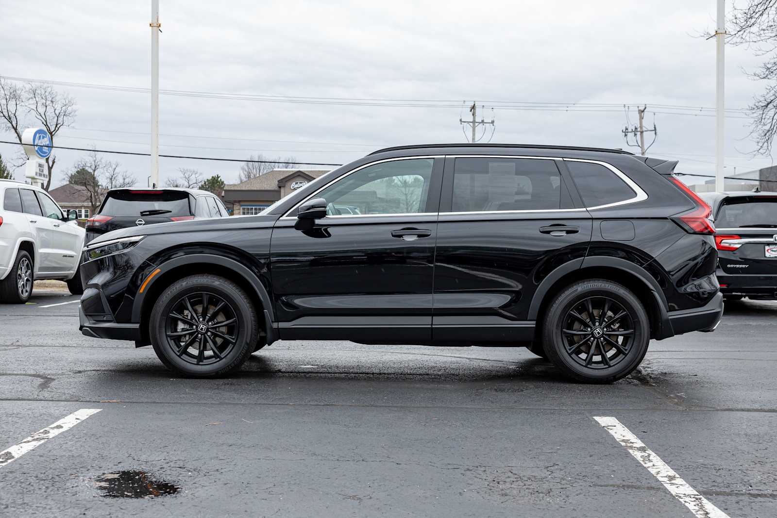 View vehicle photo 4