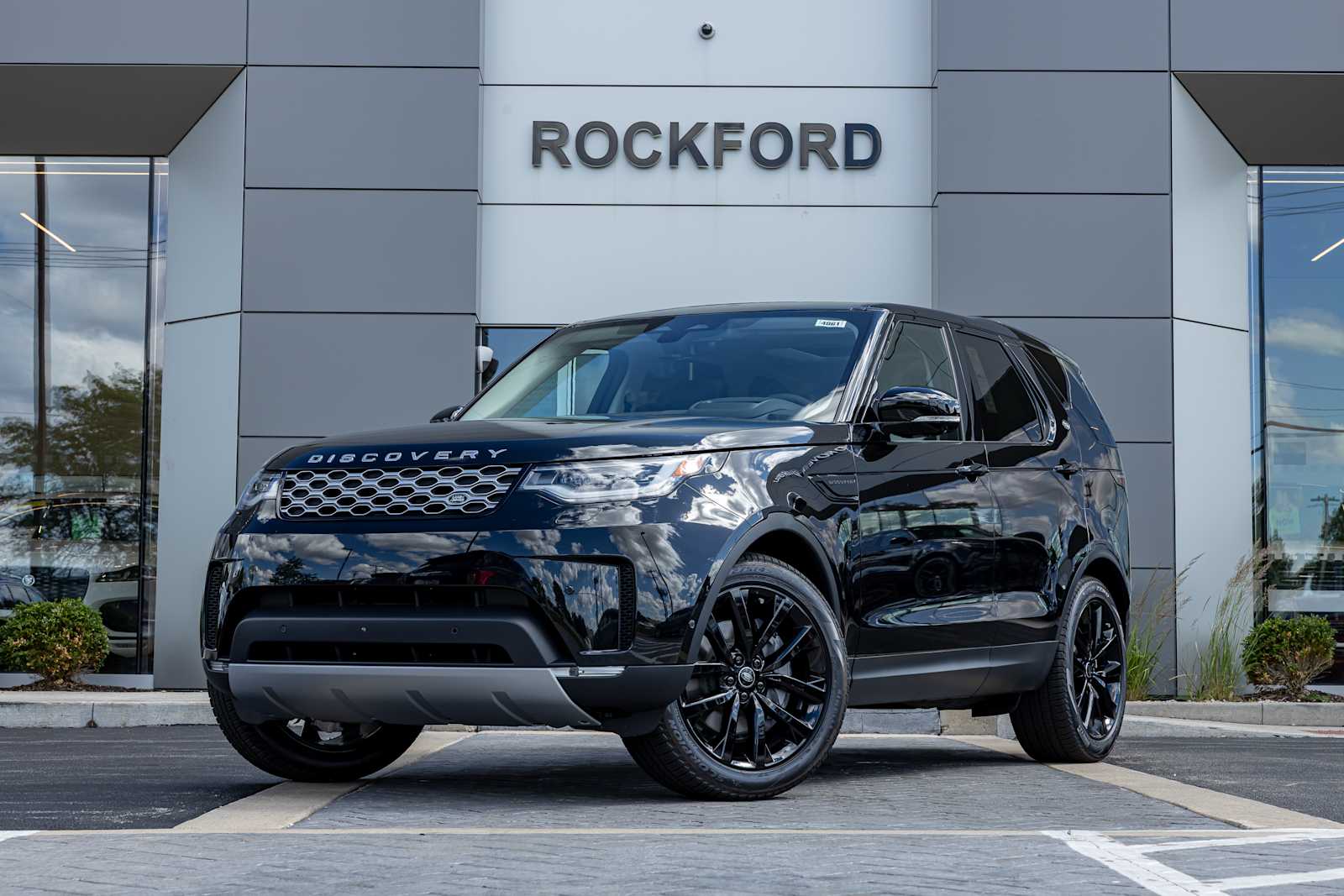 Black 2026 Land Rover Discovery P300 S AWD SUV / Crossover All-Wheel Drive 8-Speed Automatic