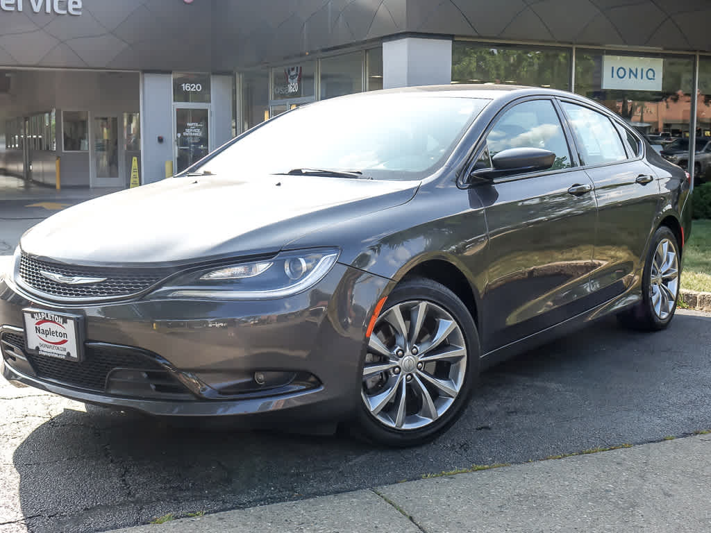 2015 Chrysler 200 S Sedan AWD