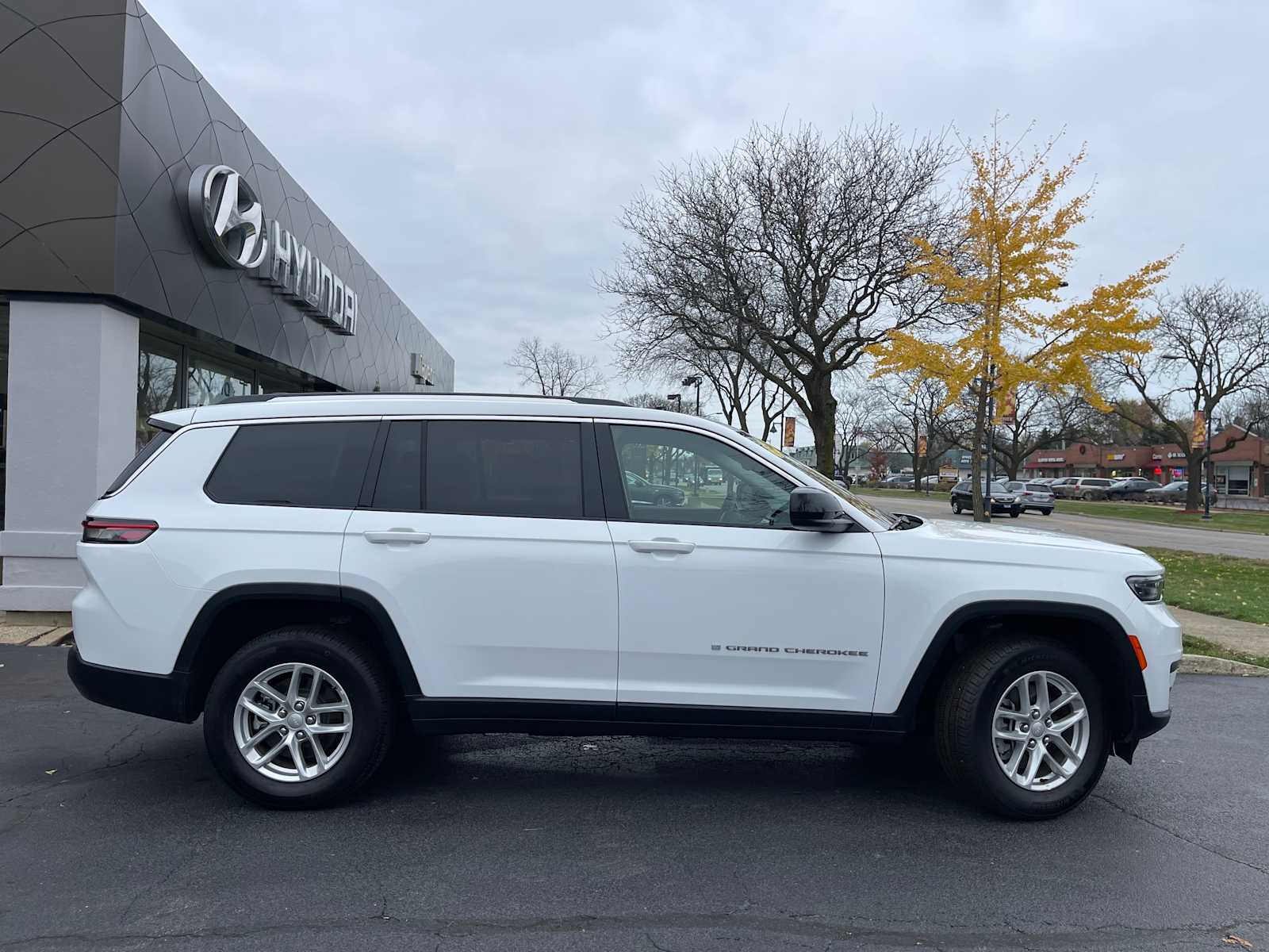 2024 Jeep Grand Cherokee L Laredo X 5