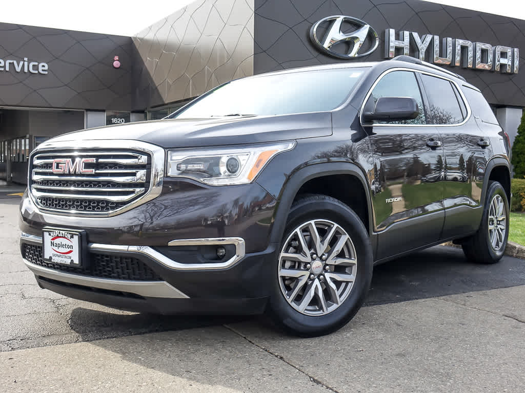 Gray (Iridium Metallic) 2018 GMC Acadia SLE-2 FWD SUV / Crossover Front-Wheel Drive 6-Speed Automatic