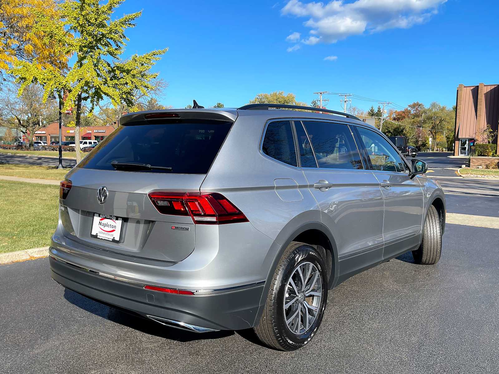 2020 Volkswagen Tiguan SE 8