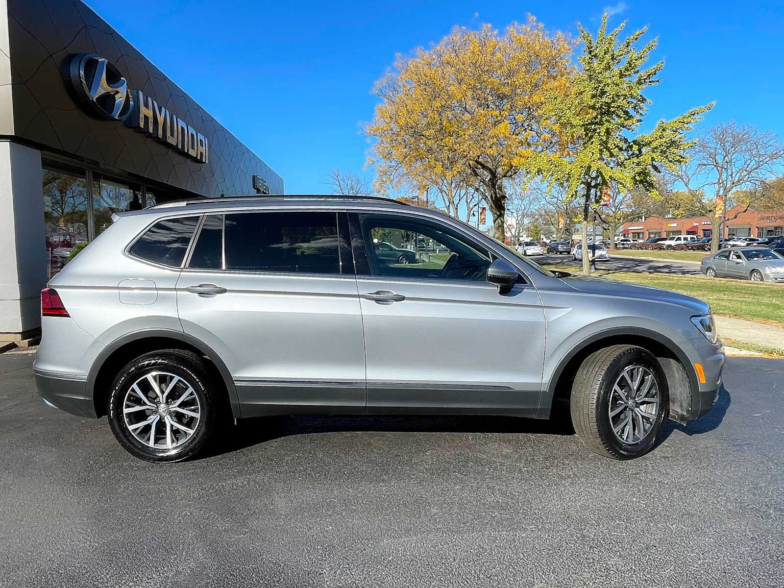 2020 Volkswagen Tiguan SE 9