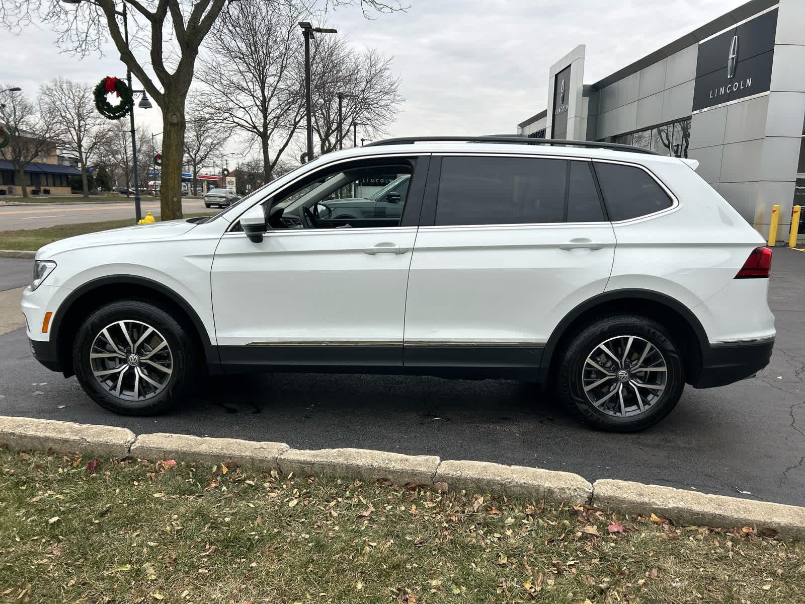 2020 Volkswagen Tiguan SE 3