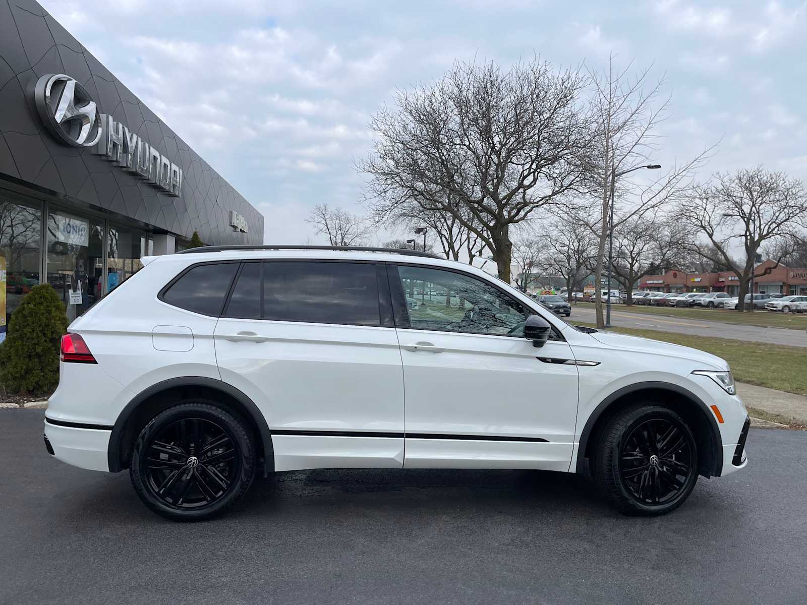 2022 Volkswagen Tiguan SE R-Line Black 7