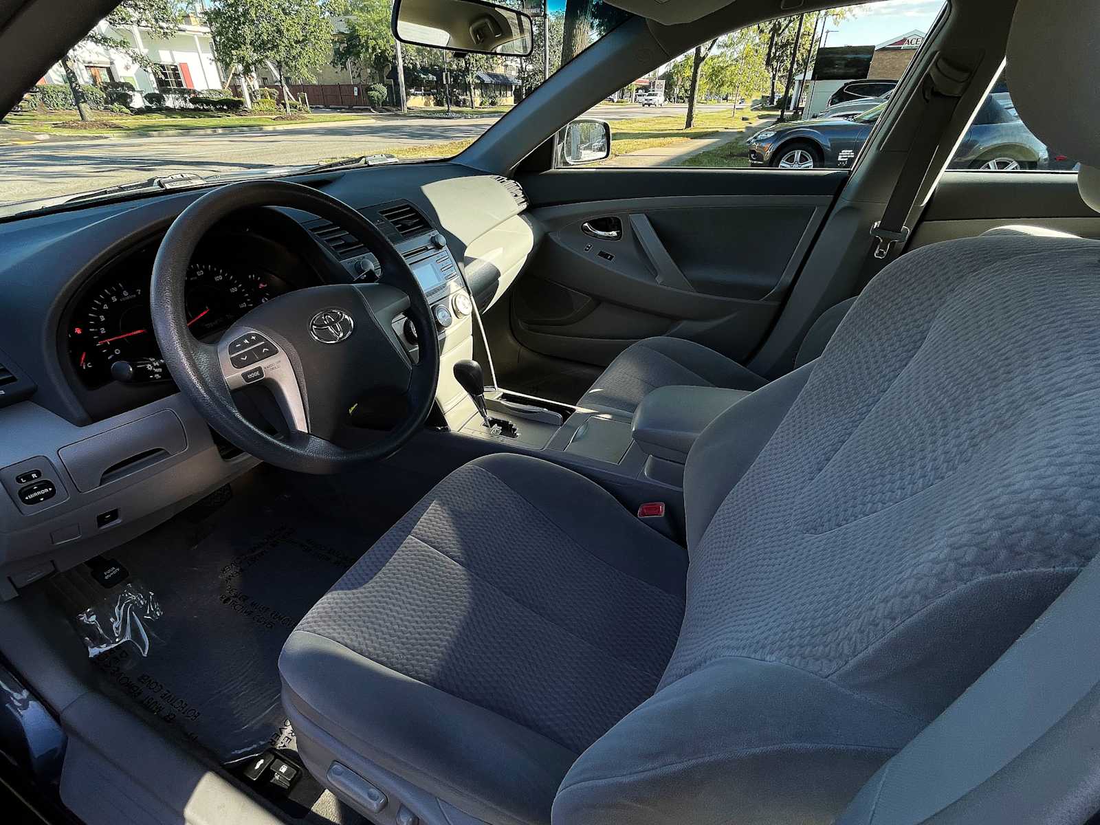 2011 Toyota Camry LE 12