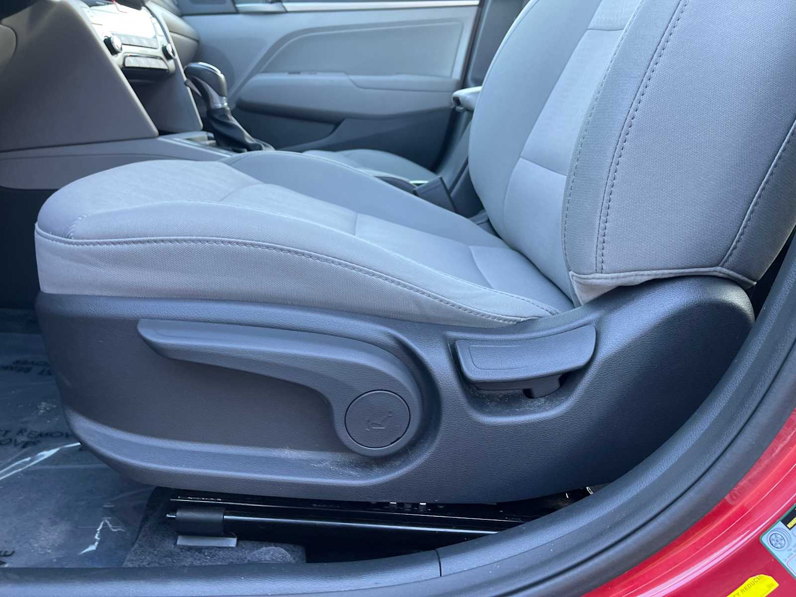 2017 Hyundai Elantra SE 28