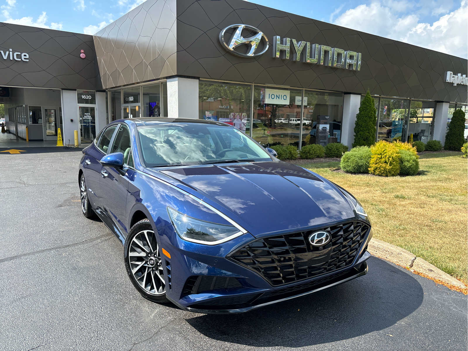 2022 Hyundai Sonata Limited 1