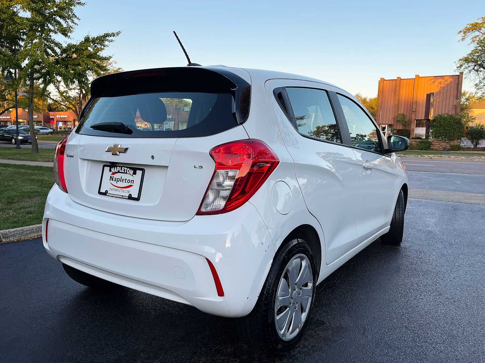 2016 Chevrolet Spark LS 8