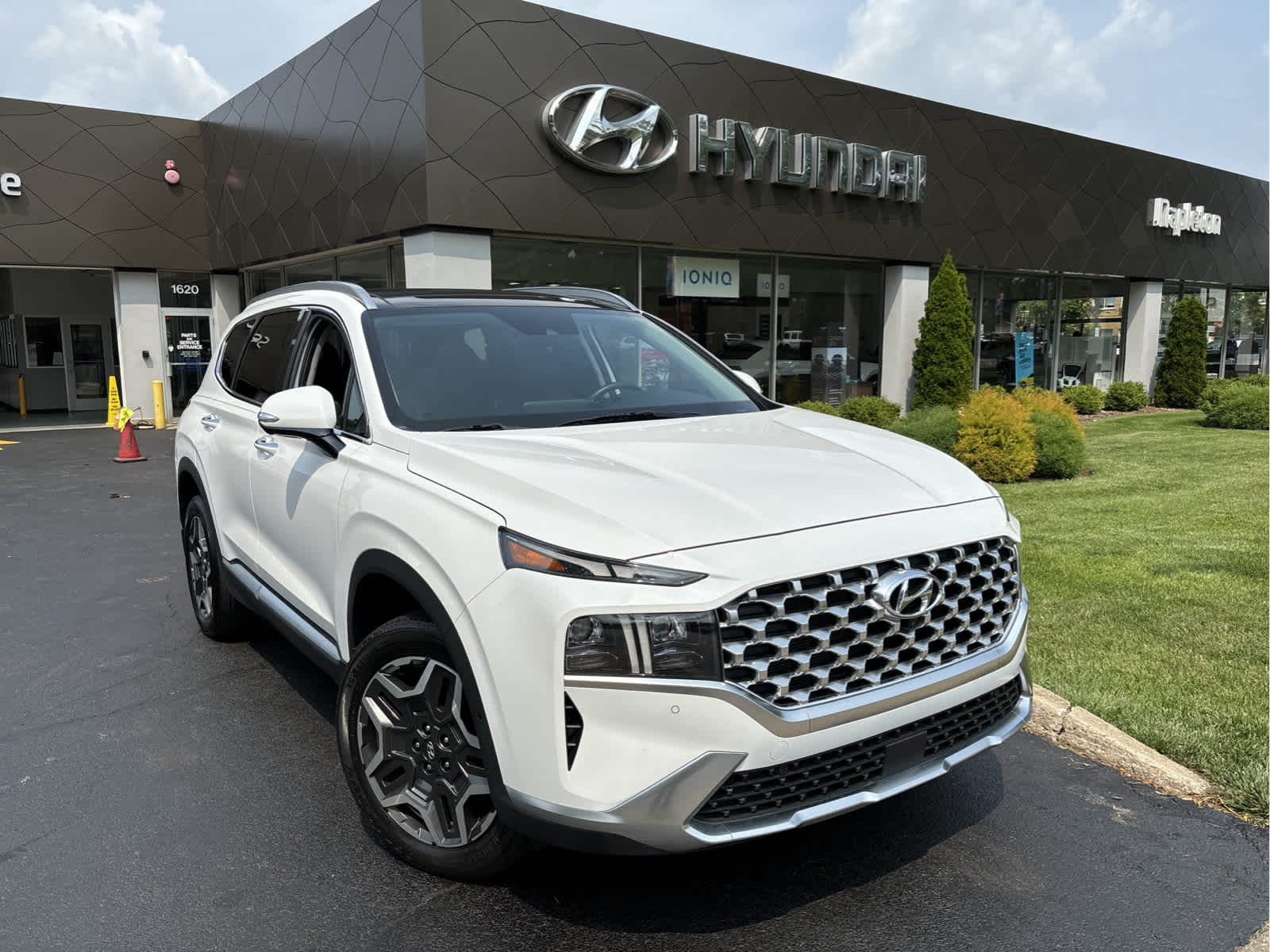 2021 Hyundai Santa Fe Hybrid Limited 1