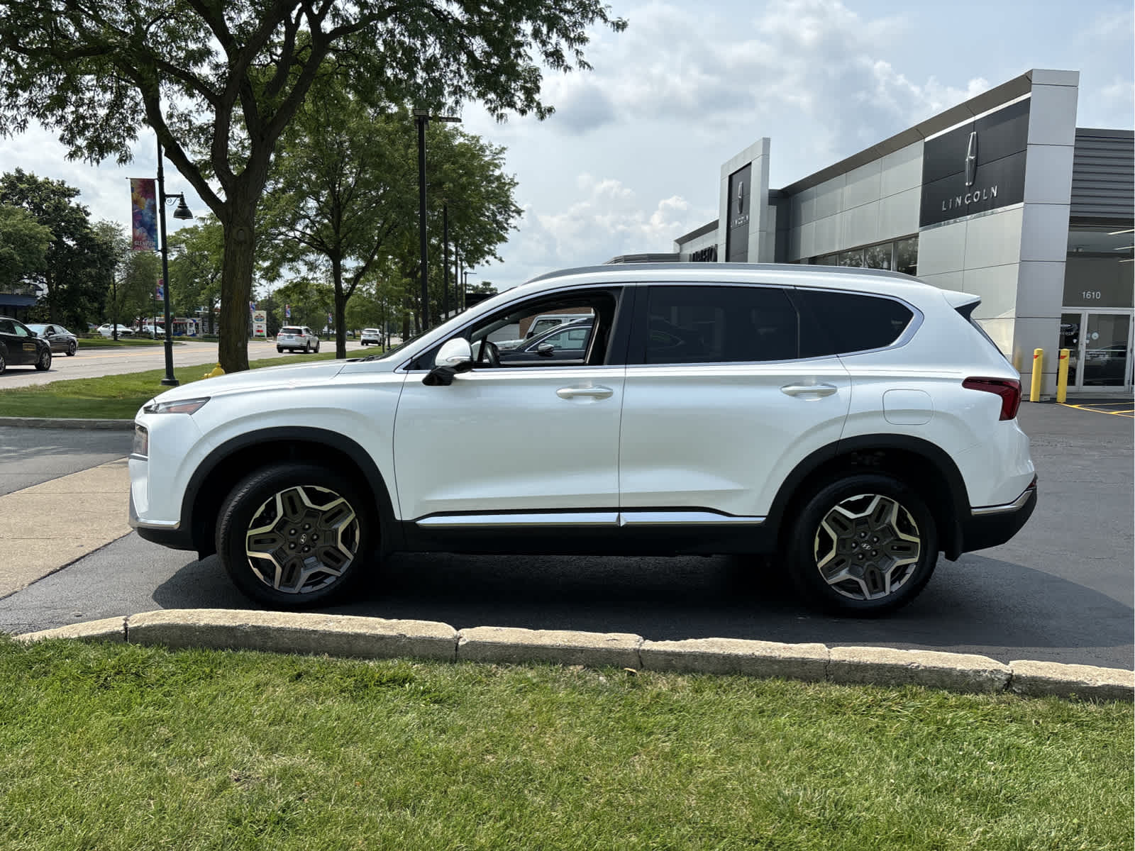 2021 Hyundai Santa Fe Hybrid Limited 4