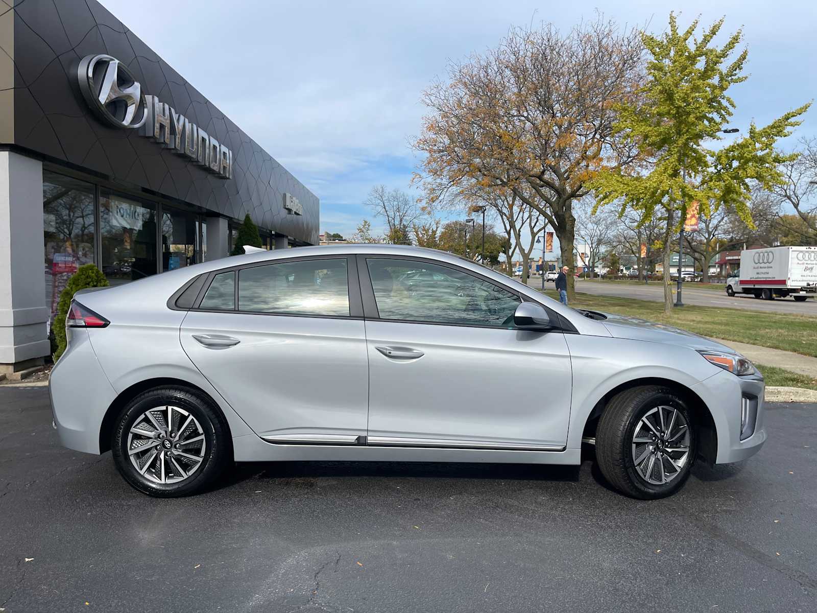 2021 Hyundai IONIQ Electric SE 5