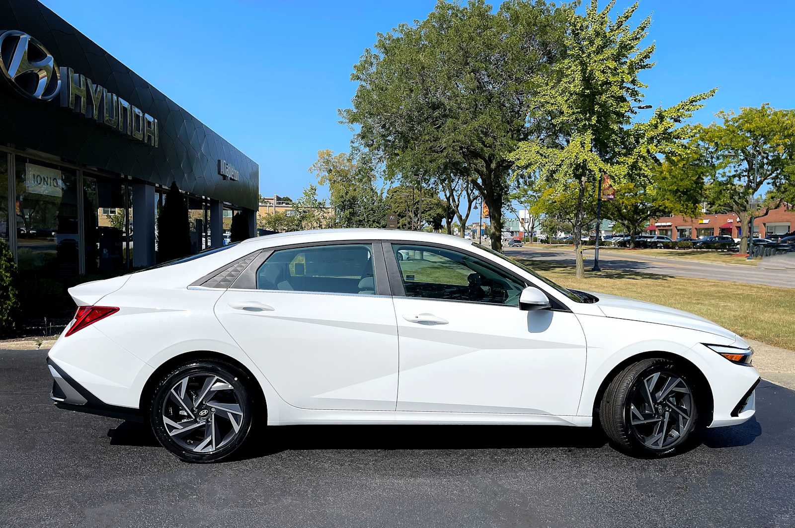 2024 Hyundai Elantra SEL 11