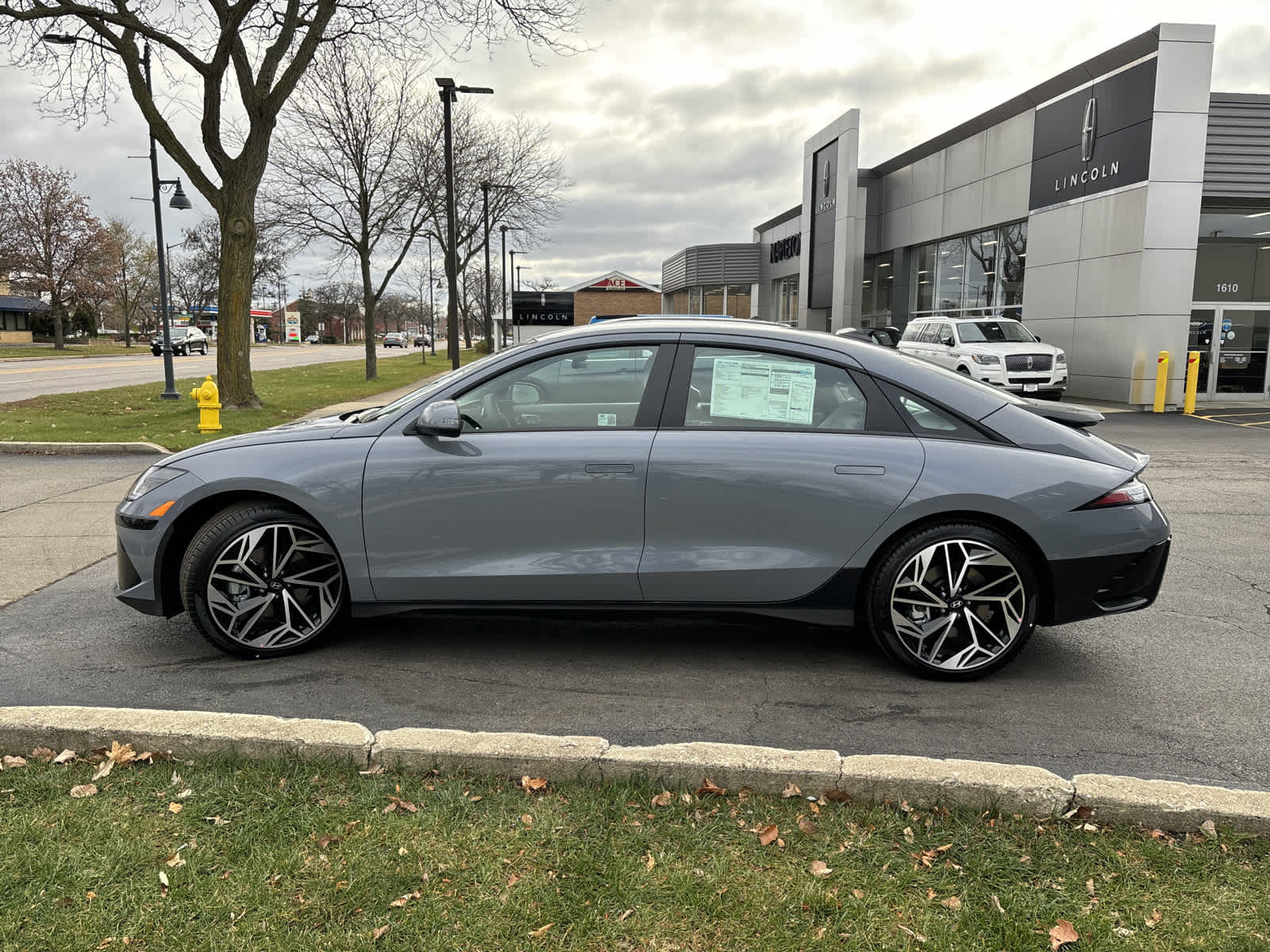 2024 Hyundai IONIQ 6 SEL 4