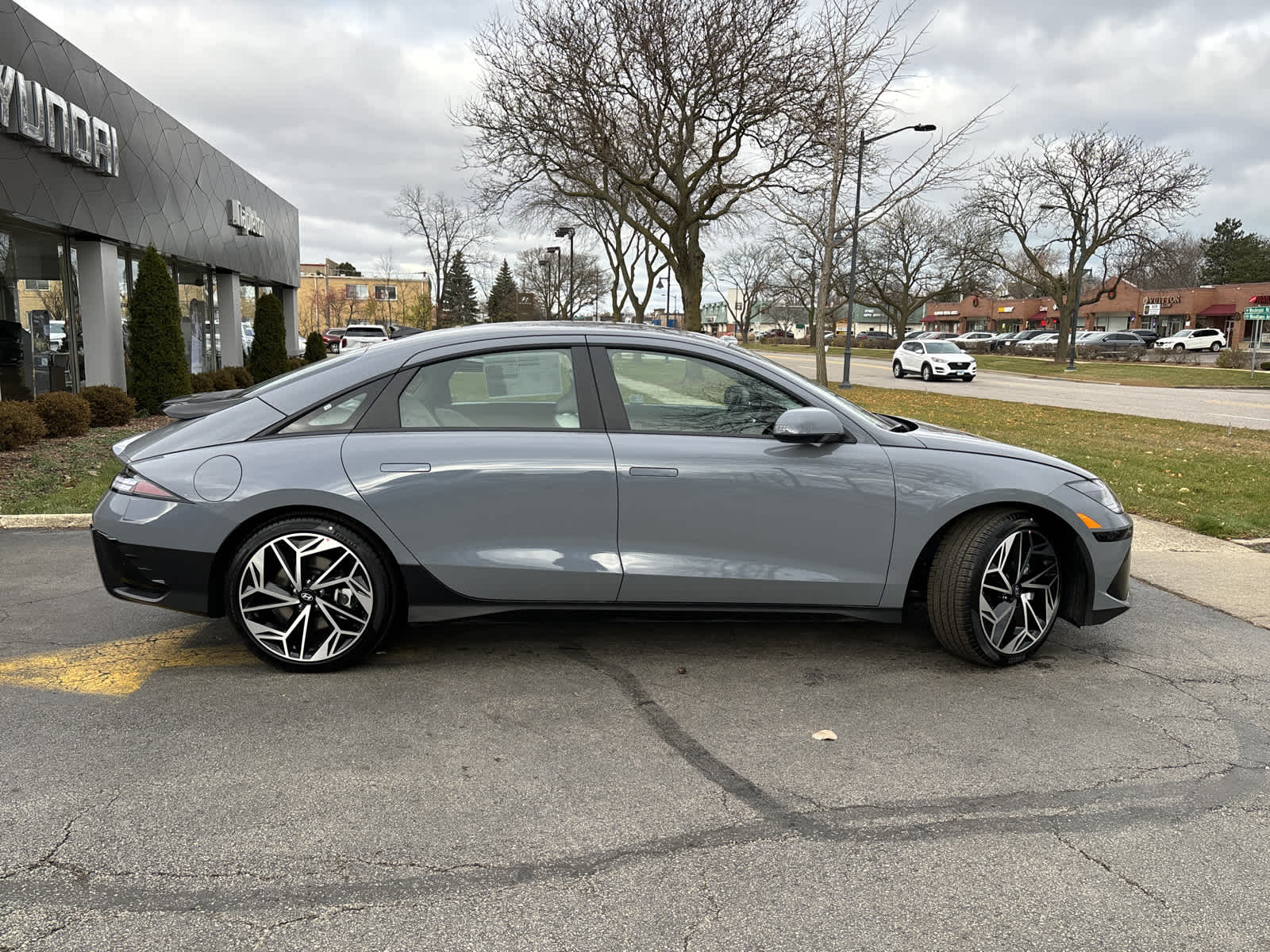 2024 Hyundai IONIQ 6 SEL 5