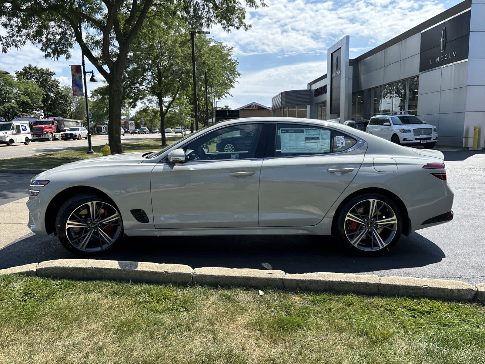 2025 Genesis G70 2.5T 4