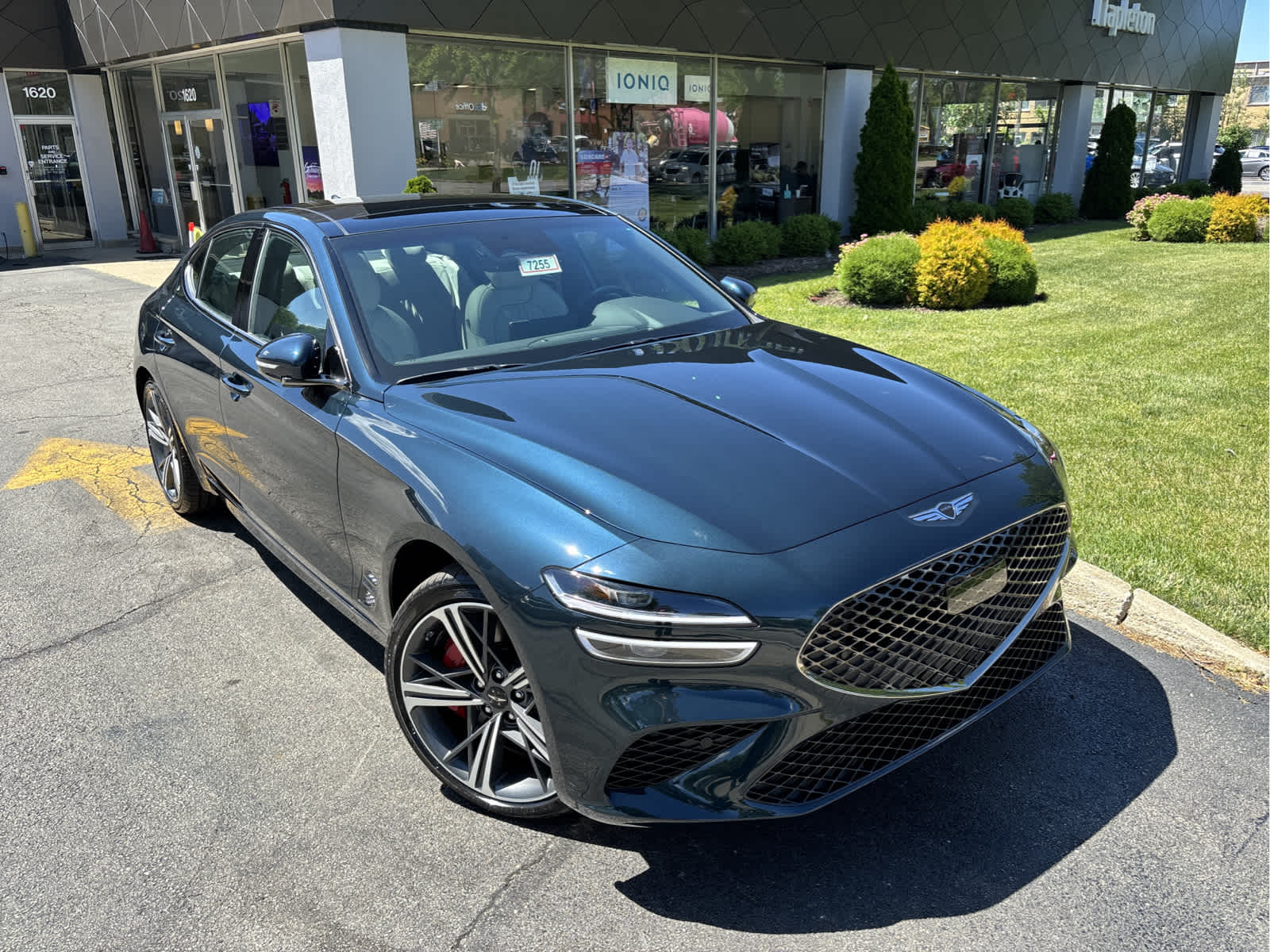 2025 Genesis G70 2.5T 1