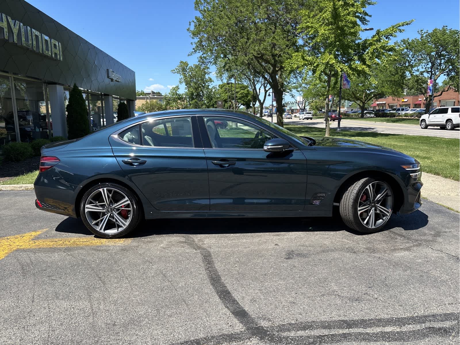 2025 Genesis G70 2.5T 5