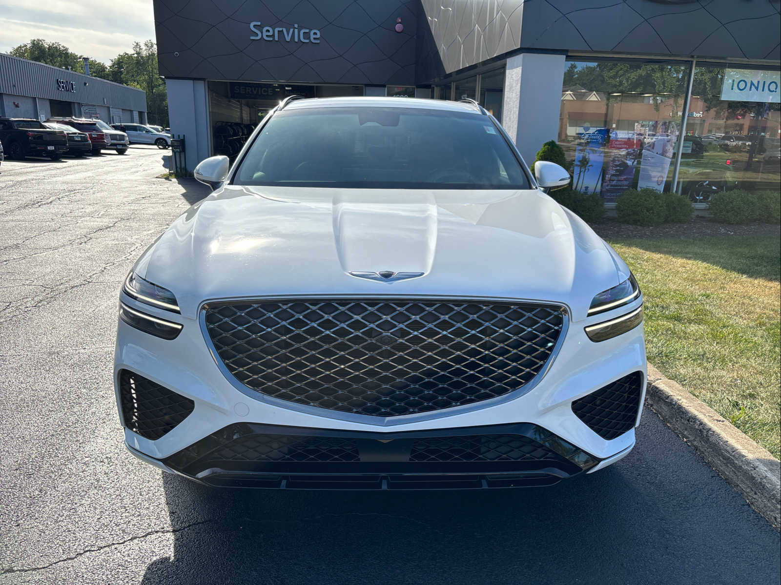 2023 Genesis GV70 3.5T Sport 2