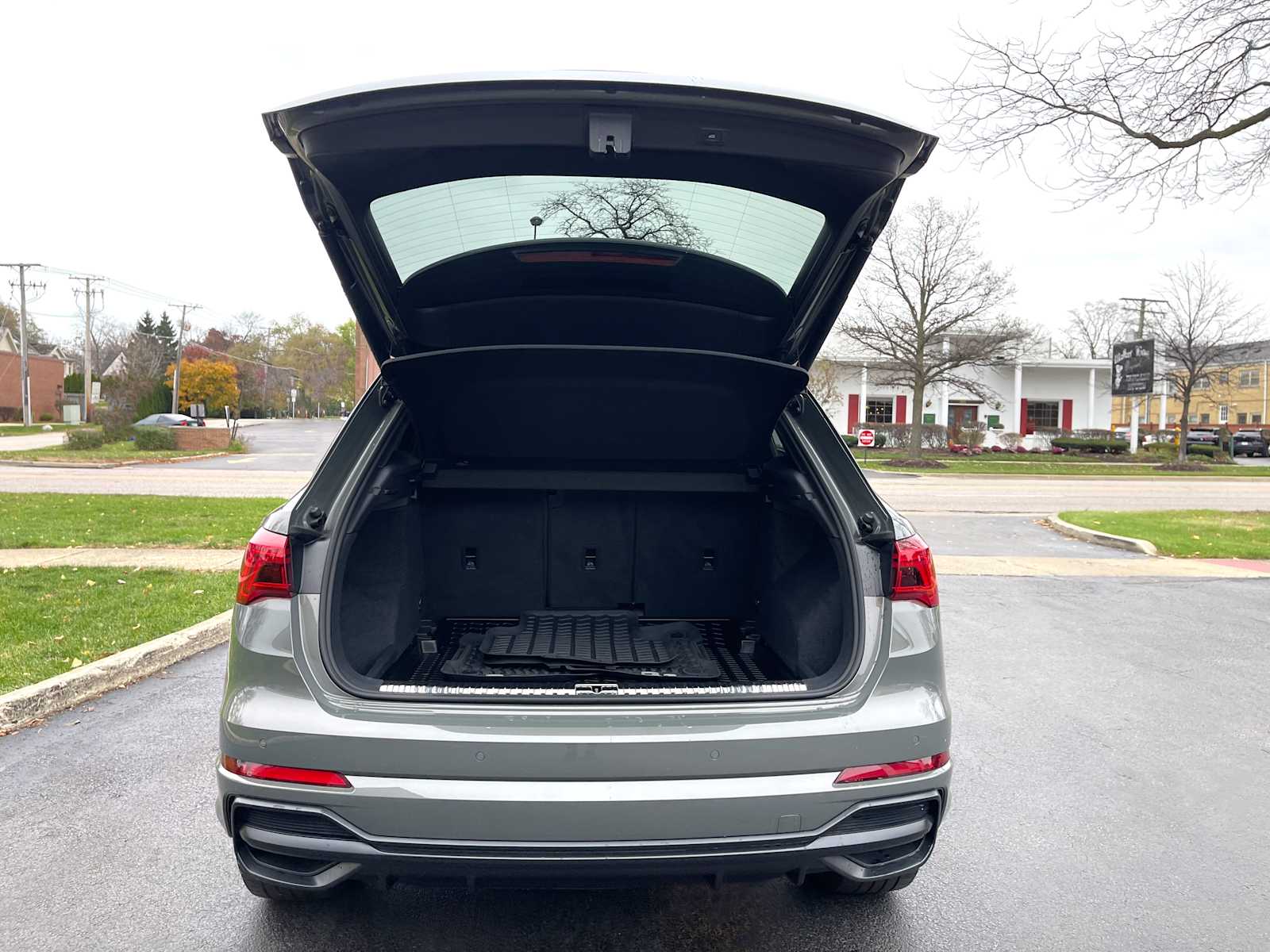 2022 Audi Q3 S line Premium Plus 9