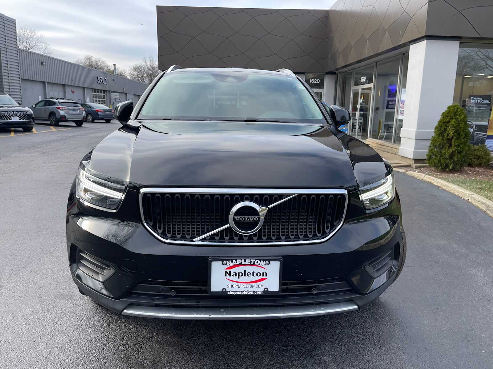 2019 Volvo XC40 Momentum 2