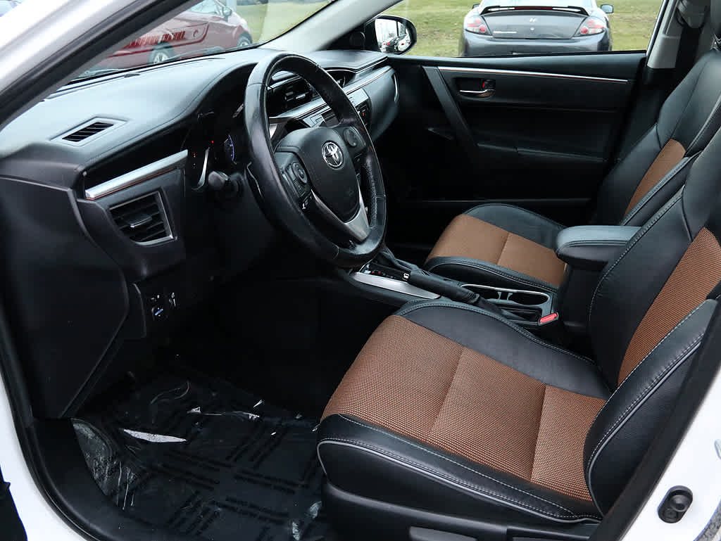 2014 Toyota Corolla S Plus 8