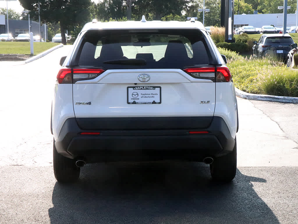 2021 Toyota RAV4 XLE 5