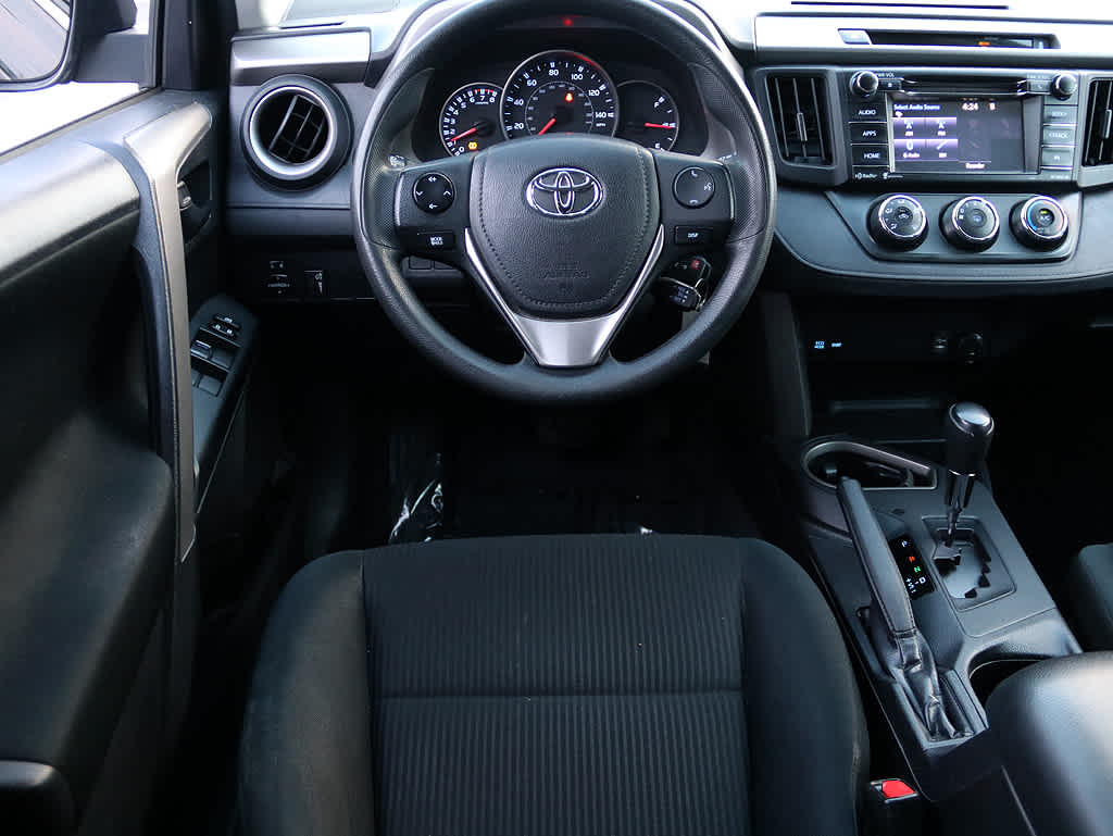 2016 Toyota RAV4 LE 8