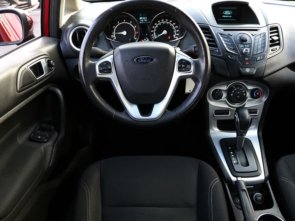 2014 Ford Fiesta SE 12