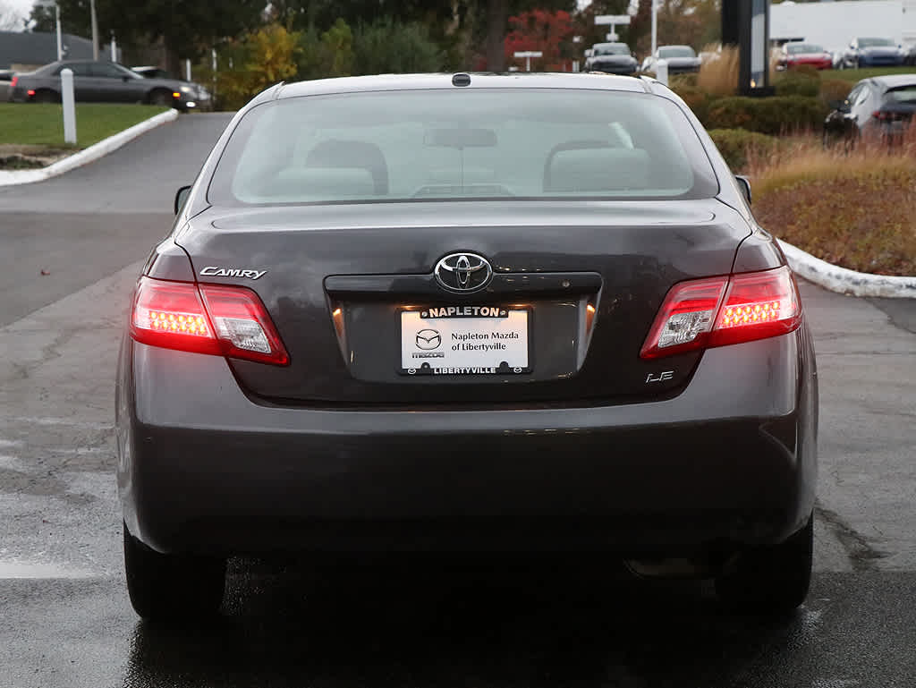 2011 Toyota Camry LE 4