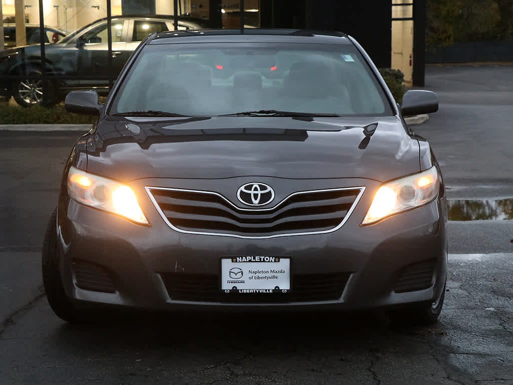 2011 Toyota Camry LE 3