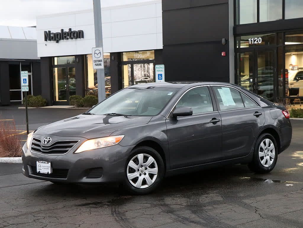 2011 Toyota Camry LE 2