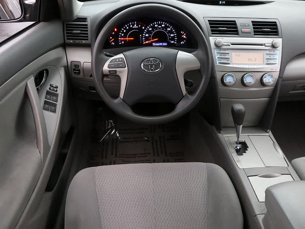 2011 Toyota Camry LE 9