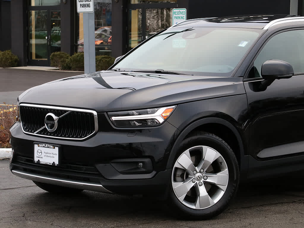 2021 Volvo XC40 Momentum 3