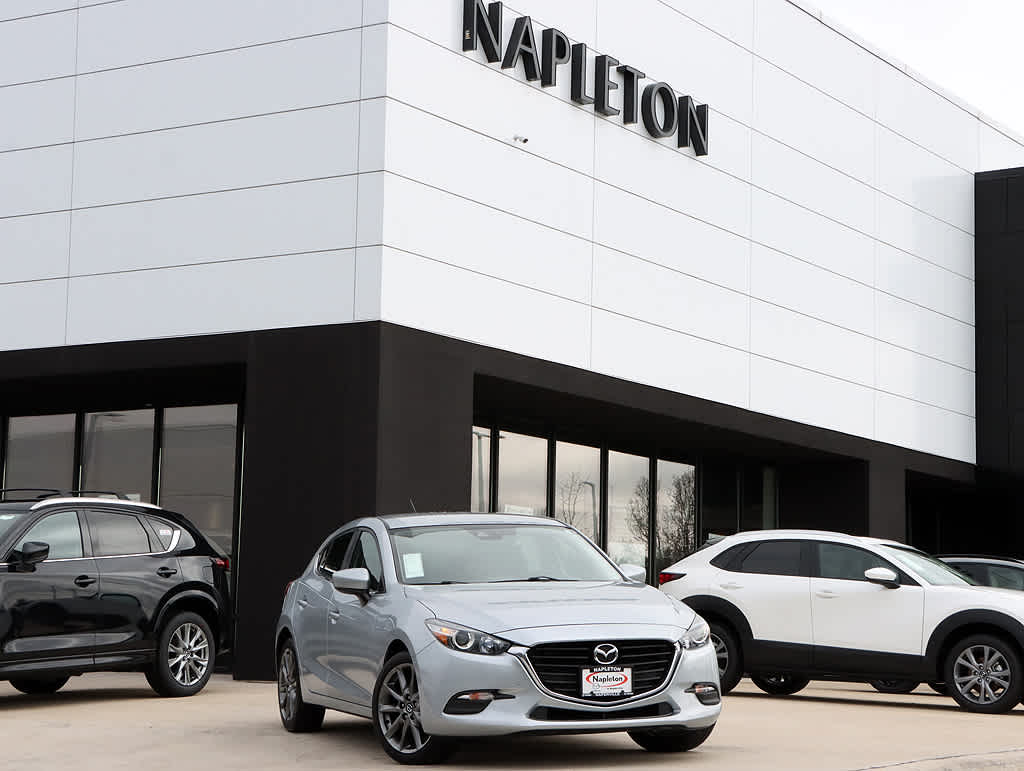 Sonic Silver Metallic 2018 Mazda MAZDA3 Touring Hatchback Hatchback Front-Wheel Drive 6-Speed Automatic